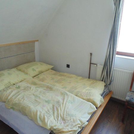 Huta Vendeghaz Hotel Kishuta Esterno foto